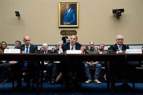 At Congressional Hearing On Ufos Lawmakers Press For Answers The New York Times