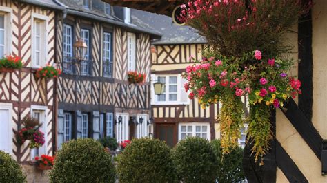 Blangy Le Chateau Ce Village Du Calvados Est L Un Des Plus Beaux De France