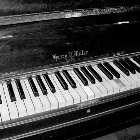 Download Black And White Piano 1920 X 1920 Wallpaper Wallpaper ...