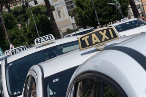 Sciopero Taxi Ncc A Roma Oggi Novembre Gli Aggiornamenti