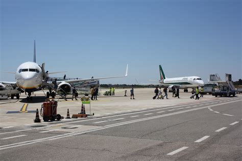 Aeroporti Di Puglia Dal Maggio Nuovo Volo Brindisi Hannover