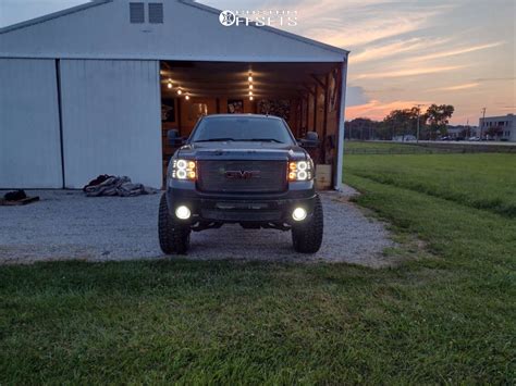 2008 Gmc Sierra 2500 Hd With 24x12 51 Vision Rocker And 37135r24