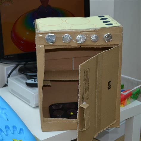 The Crazy Kitchen 10 Minute Cardboard Box Oven