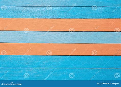 Fondo De Tablas De Madera Pintadas De Azul Y Naranja Foto De Archivo