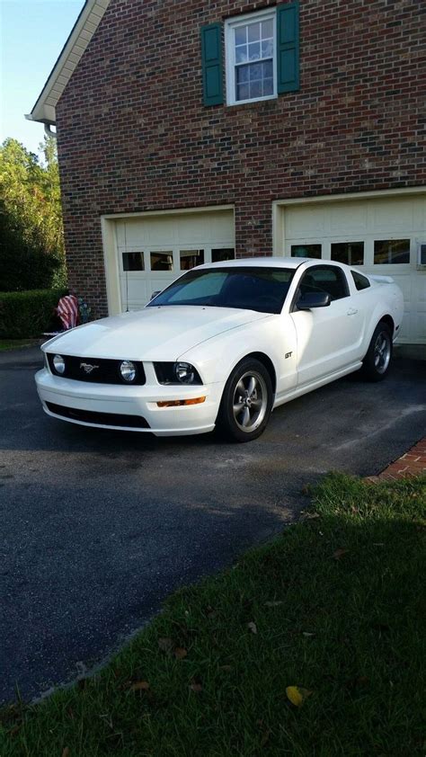 Nice Great 2005 Ford Mustang 2005 Mustang GT White/Black 2017 2018 Check more at http://24auto ...