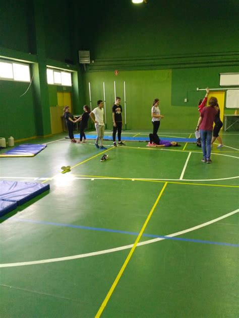 Educación Física en el IES Valdebernardo Acrosport 4a