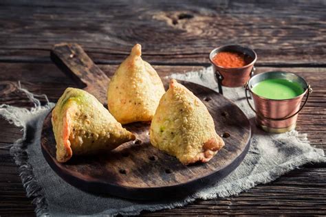 Easy Samosas Dipping Sauce - Foods Guy