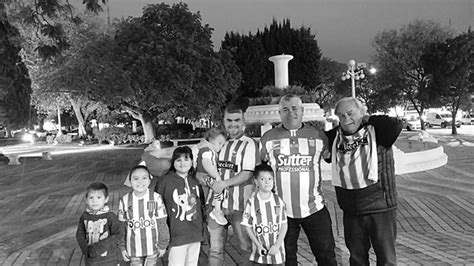 Celebración Albirroja En Plaza Centenario El Diario Del Centro Del País