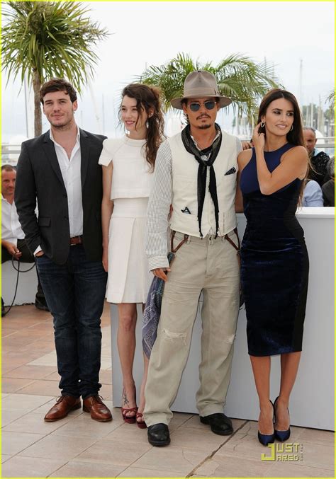 Johnny Depp Penelope Cruz Pirates In Cannes Photo