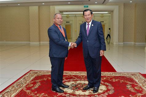 Rencontre Entre Le Pm Cambodgien Et Le Vice Pr Sident Des Palaos