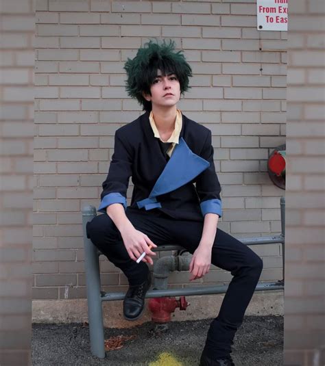 Spike Spiegel Costume Ideas | DIY Cosplay from Cowboy Bebop