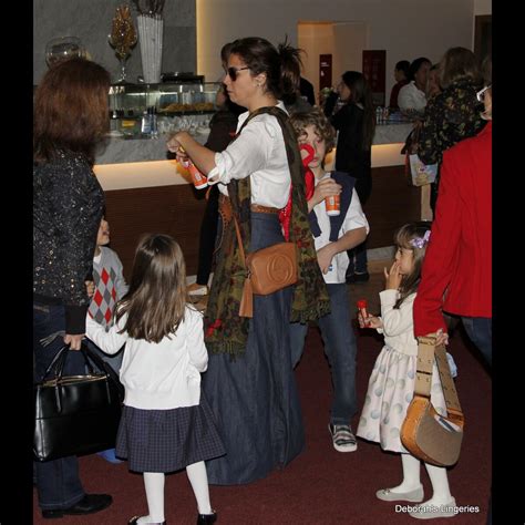 Foto Giovanna Antonelli Faz Lanche Os Filhos Antes De Entrar No