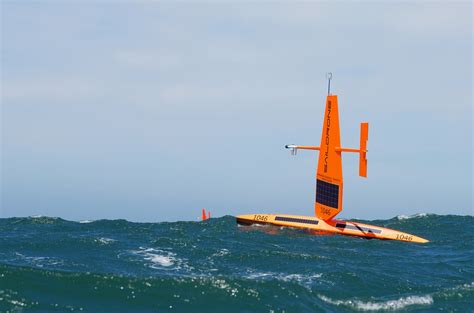 Des scientifiques déploient des drones à voile en plein dans l ouragan