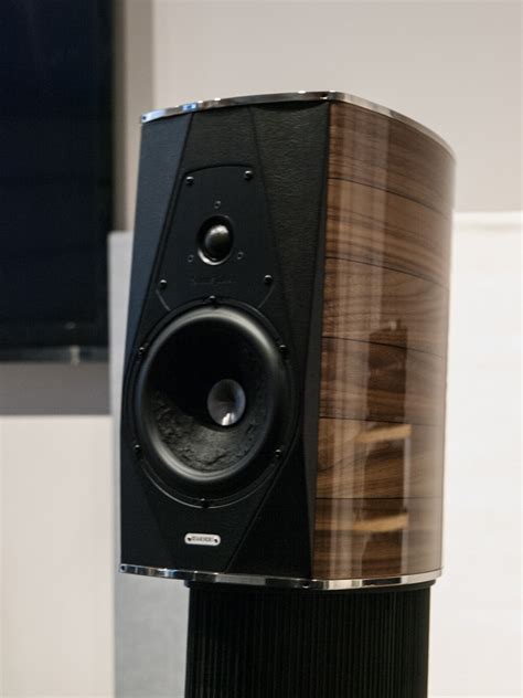 A Brief But Intense Encounter With Sonus Faber Guarneri Evolution