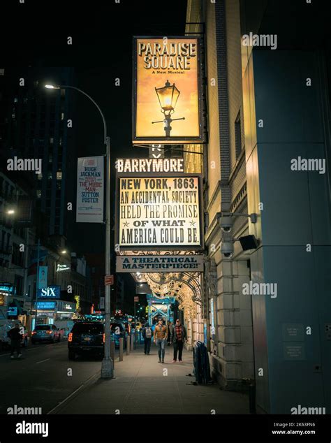 Barrymore Theatre Signs At Night Manhattan New York Stock Photo Alamy