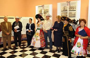 Piedras Negras Inaugura alcalde exposición histórica en la Casa de las