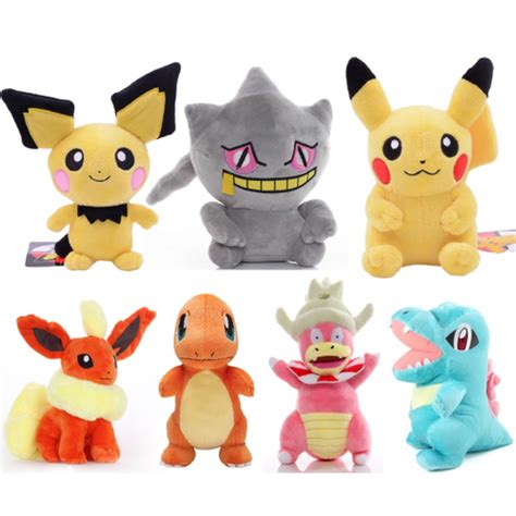 Boneco Pokémom Pelúcia Takara Tomy Pikachu Varios Modelos Submarino