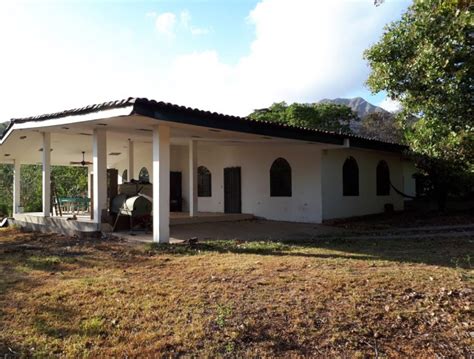 Hermosa finca en venta de 63 hectáreas agua con y amplia casa en coclé