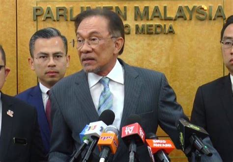 Anwar Unfazed By Sex Allegations The Star