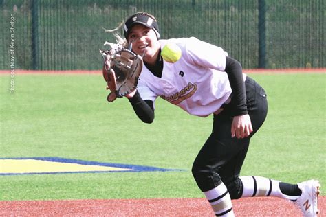 Jayda Coleman 2019 - 2020 Player of the Year National Softball PLAYER ...