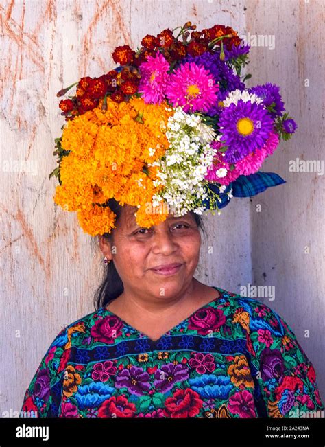 Una Corona De Flores Para El Dia De Los Muertos D A De Los Difuntos En