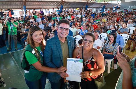 Valorizando famílias e entidades religiosas governo do Acre entrega