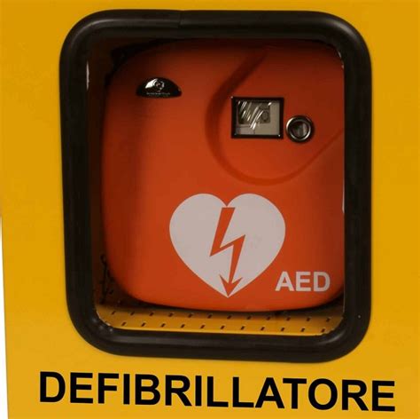 Giulianova Cardio Protetta Primo Defibrillatore In Piazza