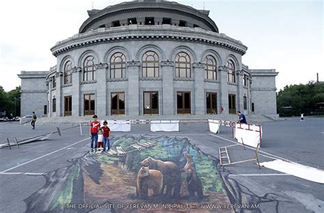 Yerevan City Hall criticized for decorating city center with a 3D image ...