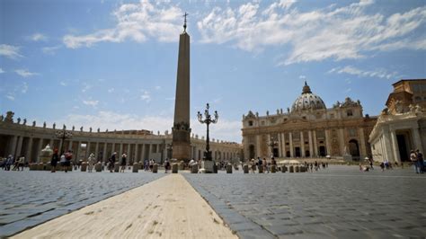 st peter square cathedral basilica vatican Stock Footage Video (100% ...