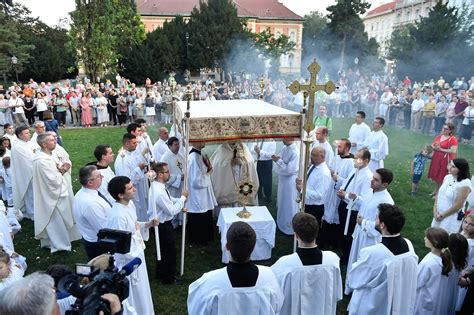 Blagdan Tijelova Jeste Li Znali Da Je Zagreb Jedan Od Prvih Gradova