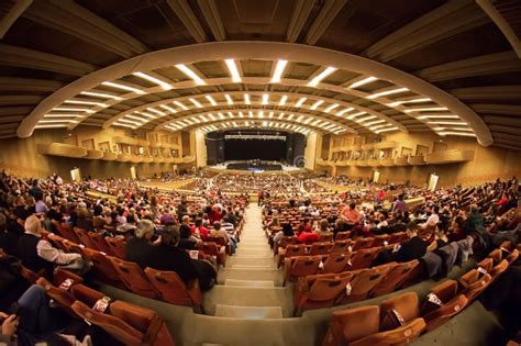 Interior De La Sala De Conciertos De Bucarest Sala Palatului Imagen