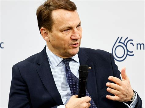 Radosław Sikorski o reparacjach Każda suma w porównaniu z zerem jest