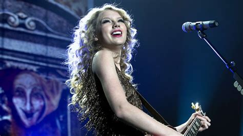 Looking Back At Taylor Swifts Speak Now Ahead Of Re Recordings