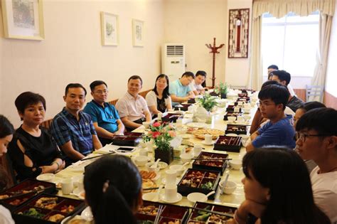 我校举办校领导午餐会 吴开俊副校长与新生互动交流 广州大学党委宣传部