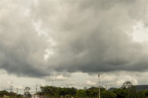 Capital Deve Ter Clima Ameno Chuvas Intensas Neste Fim De Semana