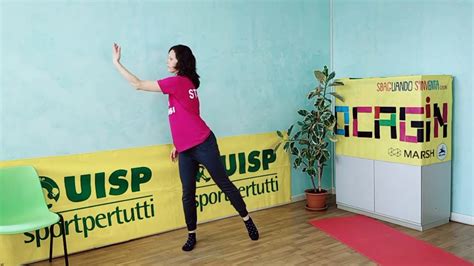 Ginnastica Dolce Per Anziani A Corpo Libero E Sulla Sedia Youtube