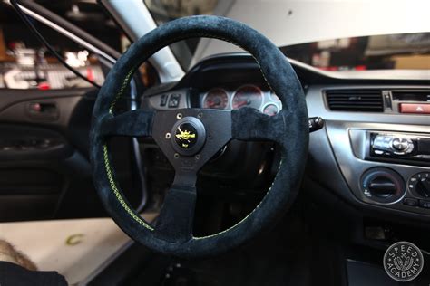 INSTALLATION OF THE SPORTS STEERING WHEEL