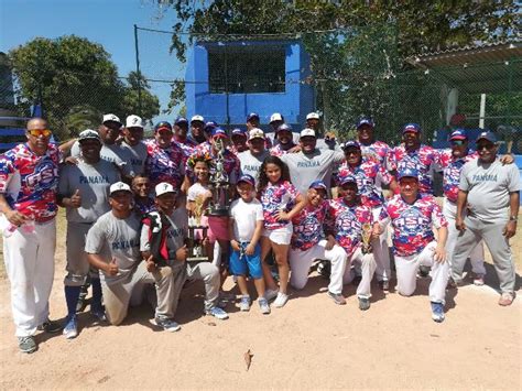 EQUIPO DE SÓFTBOL DE LA POLICÍA NACIONAL SE LLEVA SUBCAMPEONATO EN