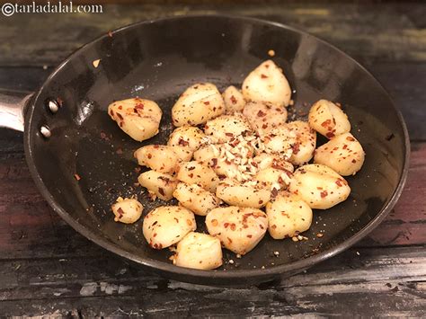 stir fried water chestnuts recipe | healthy Indian water chestnut stir ...