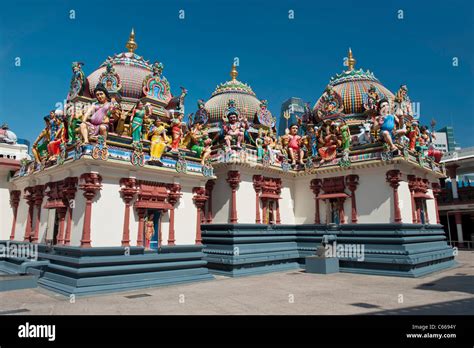 Sri Mariamman Temple, Singapore Stock Photo - Alamy