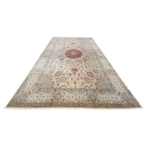 Authentic Persian Hand Knotted Medallion Floral Tabriz Round Rug At 1stdibs