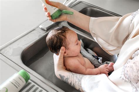how much breast milk to put in bath