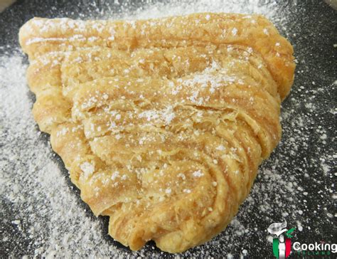 Italian Custard Sfogliatelle (Sfogliatelle alla Crema) Recipe | Cooking ...