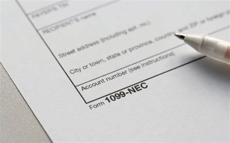 A Simple Guide to Filing 1099s: 1099-NEC vs. 1099-MISC | Paro