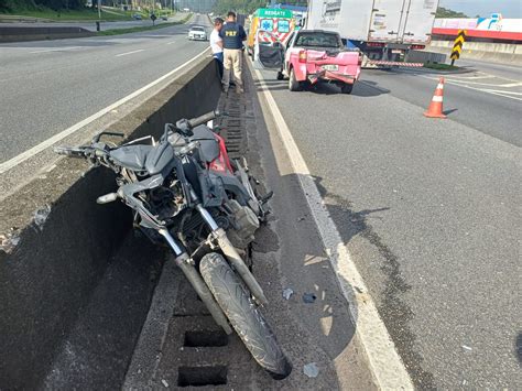 Motoqueiro morreu em acidente na BR 101 em Joinville O JANELÃO