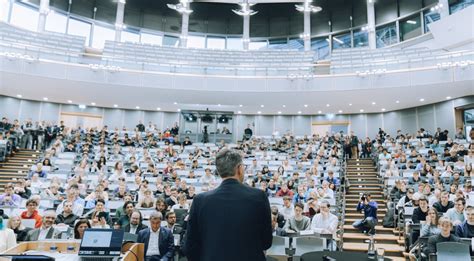 Sommersemester Der Rekorde Wissenschaftsminister Markus Blume