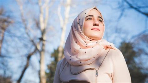 9 Tips Merawat Rambut Bagi Wanita Berhijab Dijamin Lurus Dan Tidak Lepek