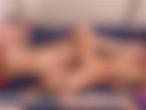 Hot Double Dildo Closeup Peeing and Bath Time Vidéos Porno Gratuites YouPorn