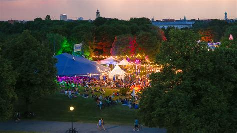 Kalender Sommer 2021 Tollwood München Veranstaltungen Konzerte