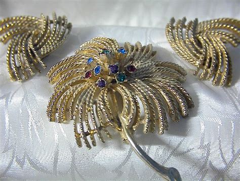 Rhinestone Brooch Earrings Sarah Coventry